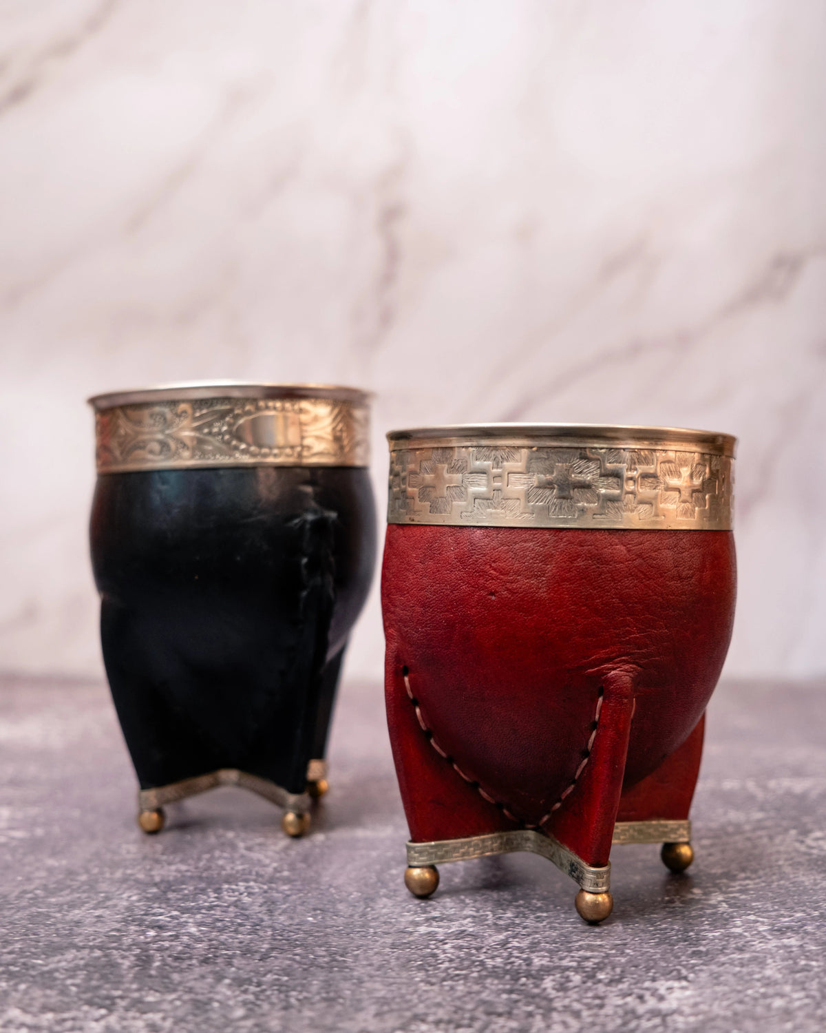 marron y negro